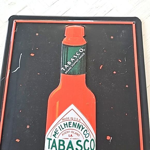 Metal Tabasco Sign Black Red Green Bar Restraunt Kitchen 12" Tall x 8" Wide - Picture 3 of 6